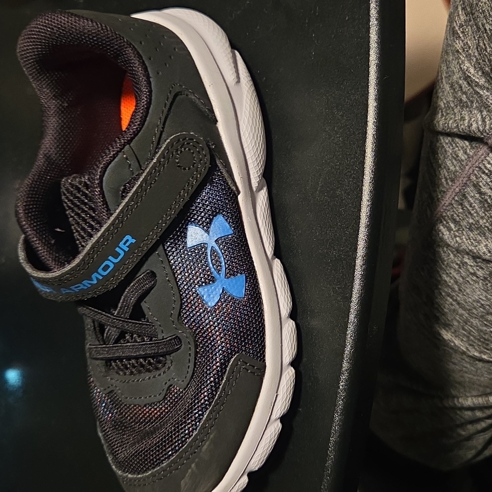 Under Armour Kids' Black and Blue Sneakers - Picture 2 of 8